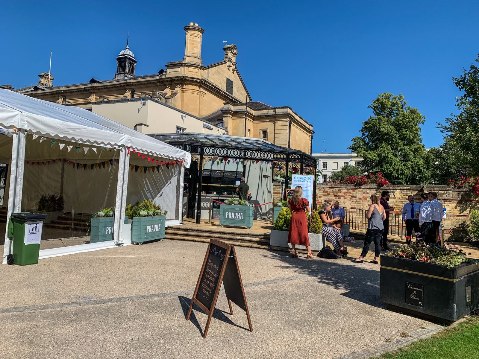 Best picnic spots in Cheltenham - Imperial Gardens Garden Bar